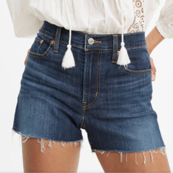 Levi's Pants - Levi’s High Rise Shorts W25